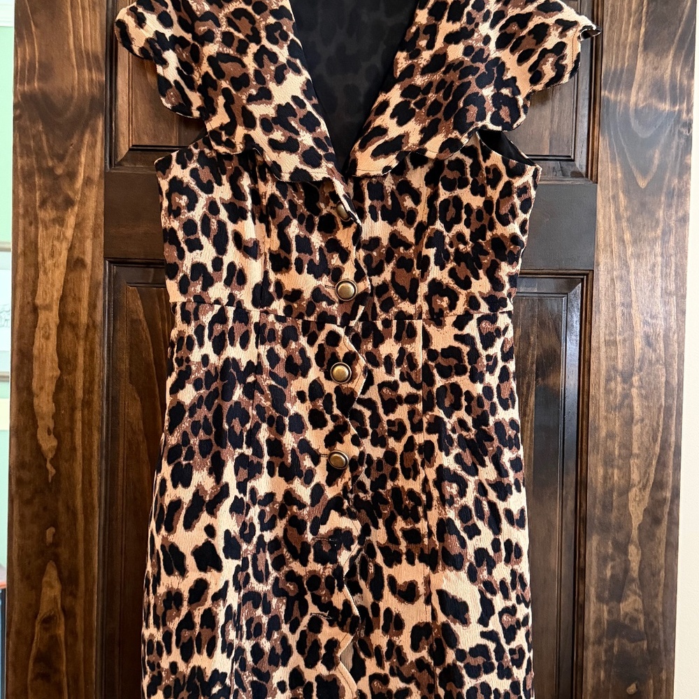 SOCIAL HOUSE Leopard Print Mini Dress SIZE LARGE - WORN ONCE